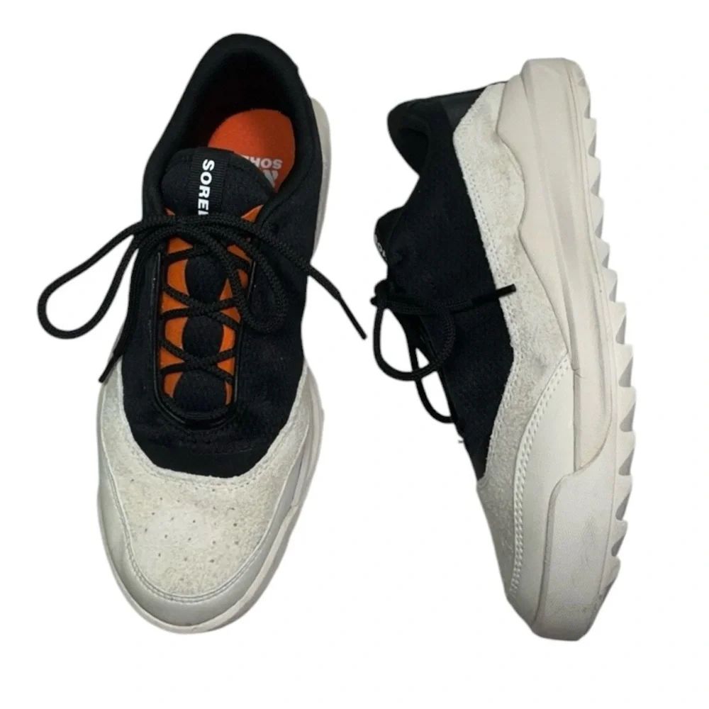 Sorel Ona 718 Low sneakers in the Black/Chalk Colorway Size 8